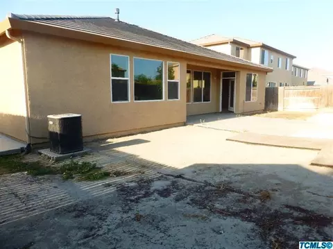 2598 E Kern Ave, Tulare, CA 93274 photo 16