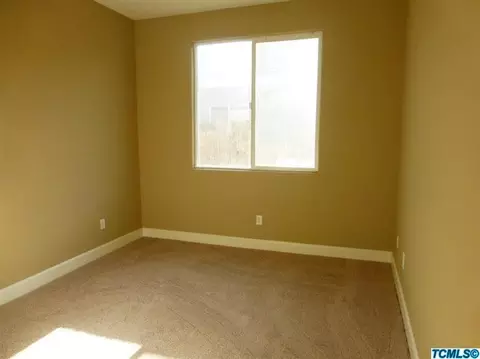 2598 E Kern Ave, Tulare, CA 93274 photo 11