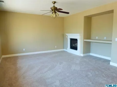 2598 E Kern Ave, Tulare, CA 93274 photo 3