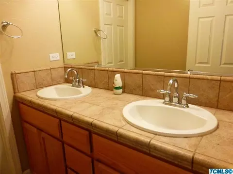 2598 E Kern Ave, Tulare, CA 93274 photo 15
