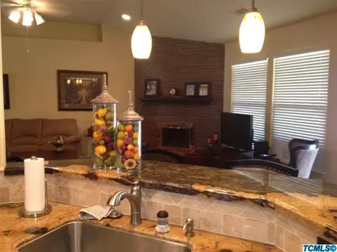 2334 S Beech Dr, Visalia, CA 93292 photo 13