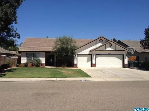 2334 S Beech Dr, Visalia, CA 93292 photo 1