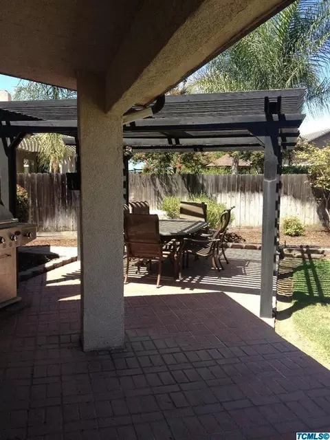 2334 S Beech Dr, Visalia, CA 93292 photo 27