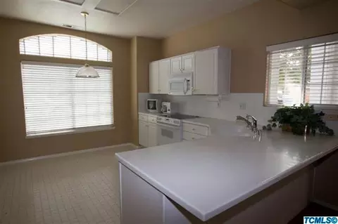 564 E Aspen Ct, Reedley, CA 93654 photo 9