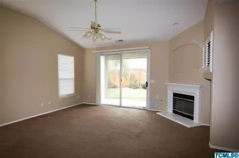 564 E Aspen Ct, Reedley, CA 93654 photo 6