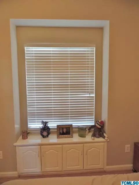 1469 Harvard Ct, Hanford, CA 93230 photo 12