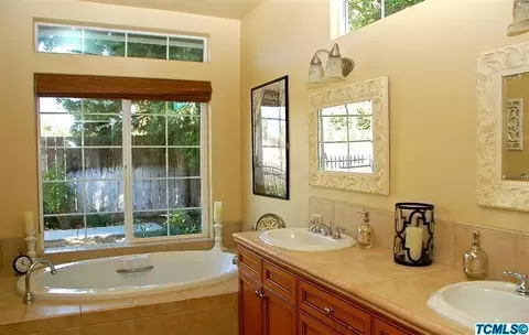 1332 E Laura Ct, Visalia, CA 93292 photo 38