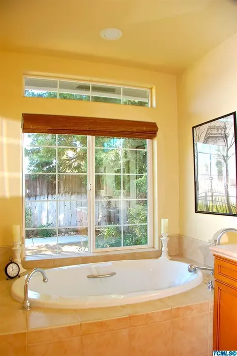 1332 E Laura Ct, Visalia, CA 93292 photo 37