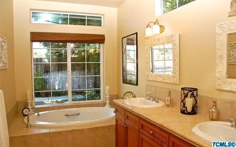 1332 E Laura Ct, Visalia, CA 93292 photo 40