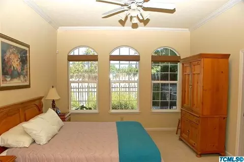1332 E Laura Ct, Visalia, CA 93292 photo 32