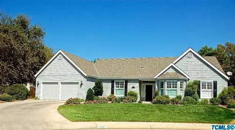 1332 E Laura Ct, Visalia, CA 93292 photo 1