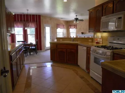2425 Orange Ave, Corcoran, CA 93212 photo 4