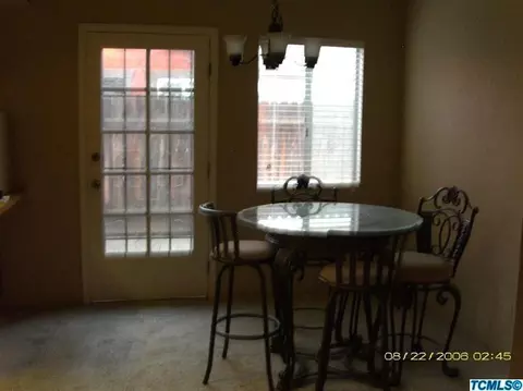 1007 E Oakridge Ave, Visalia, CA 93292 photo 5