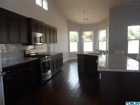 12664 Elderberry Ave, Visalia, CA 93291 photo 9