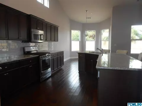 12664 Elderberry Ave, Visalia, CA 93291 photo 8