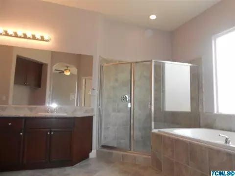 12664 Elderberry Ave, Visalia, CA 93291 photo 12