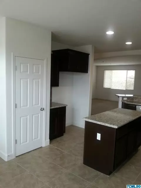 3916 E Harter Ave, Visalia, CA 93292 photo 4