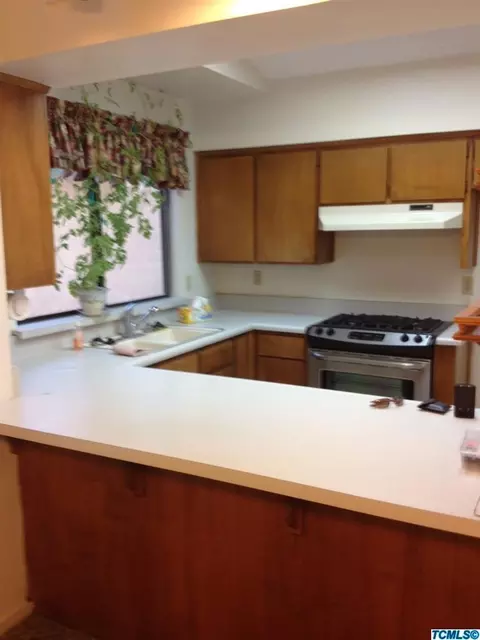 1917 E Vine St, Visalia, CA 93292 photo 11