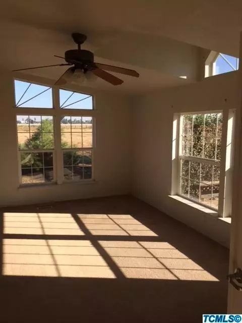 17232 Iona Ave, Lemoore, CA 93245 photo 3