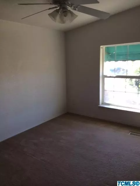 17232 Iona Ave, Lemoore, CA 93245 photo 12