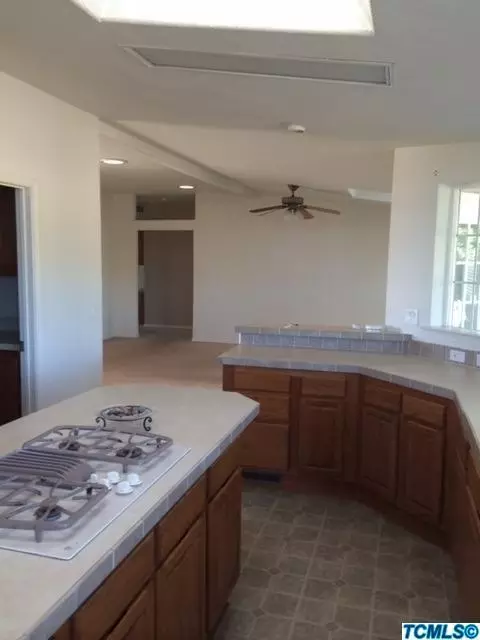 17232 Iona Ave, Lemoore, CA 93245 photo 6
