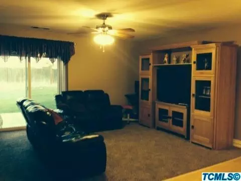 1907 Rivermist Ct, Hanford, CA 93230 photo 3
