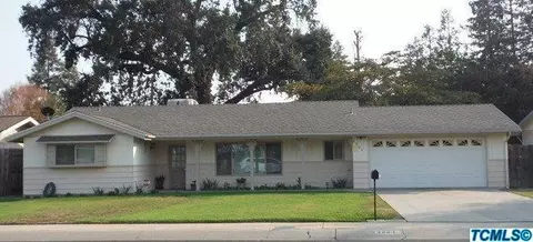 2201 E Howard Ave, Visalia, CA 93292 photo 1