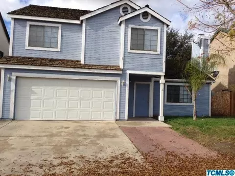 797 Alpha St, Tulare, CA 93274 photo 2