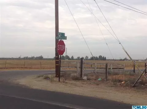16848 N D St, Madera, CA 93638 photo 9