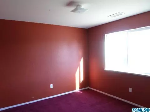 1024 E Lassen St, Avenal, CA 93204 photo 13