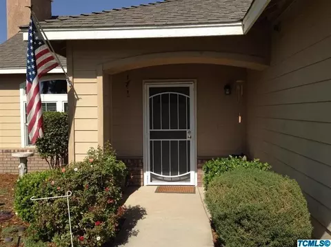 1602 E Knight Ct, Visalia, CA 93292 photo 4