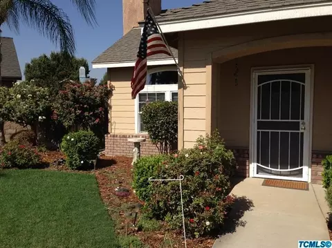 1602 E Knight Ct, Visalia, CA 93292 photo 3