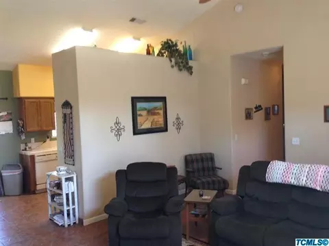 1602 E Knight Ct, Visalia, CA 93292 photo 6
