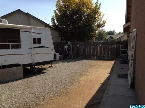 1602 E Knight Ct, Visalia, CA 93292 photo 16
