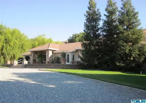 33449 Globe Dr, Springville, CA 93265 photo 3