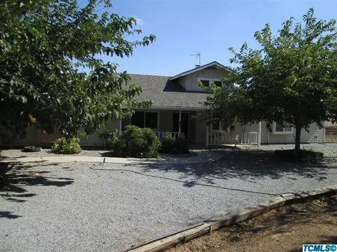 30726 Powell Dr, Exeter, CA 93221 photo 2