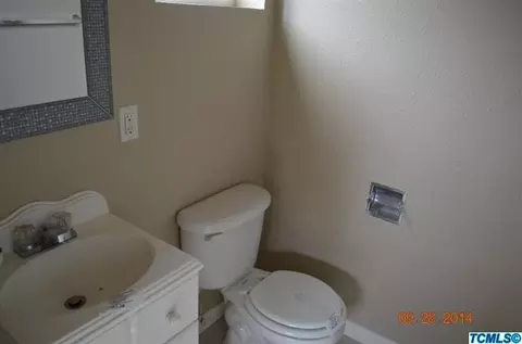 826 E Sunset Dr, Dinuba, CA 93618 photo 11