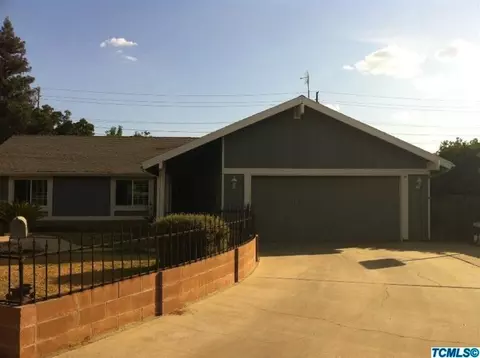 811 E Vassar Ct, Visalia, CA 93292 photo 1