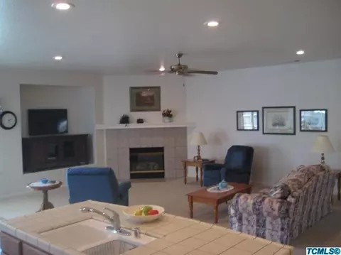 3535 E Feemster Ave, Visalia, CA 93292 photo 7