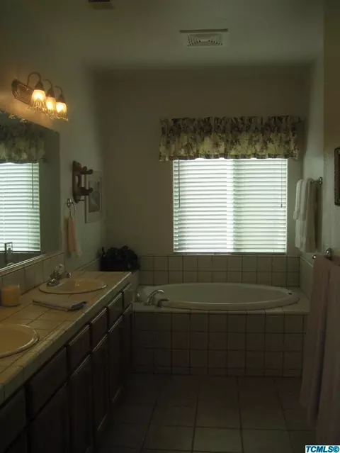 3535 E Feemster Ave, Visalia, CA 93292 photo 20