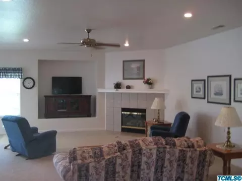 3535 E Feemster Ave, Visalia, CA 93292 photo 8