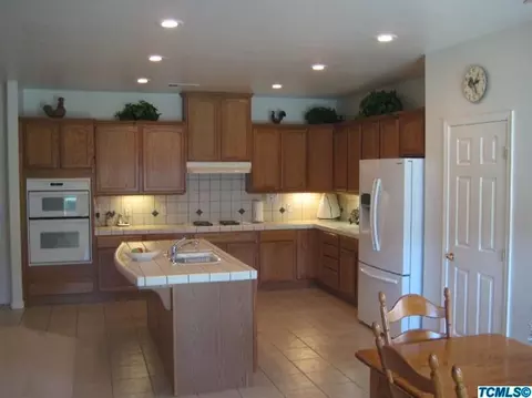3535 E Feemster Ave, Visalia, CA 93292 photo 4