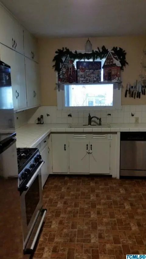 544 S E St, Exeter, CA 93221 photo 9