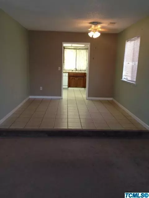 1471 Christine Ln, Lemoore, CA 93245 photo 7