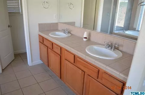 406 E Gibson Ave, Reedley, CA 93654 photo 16