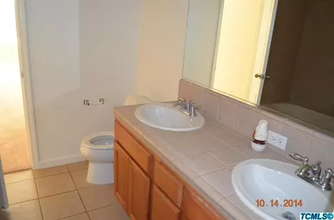 406 E Gibson Ave, Reedley, CA 93654 photo 9