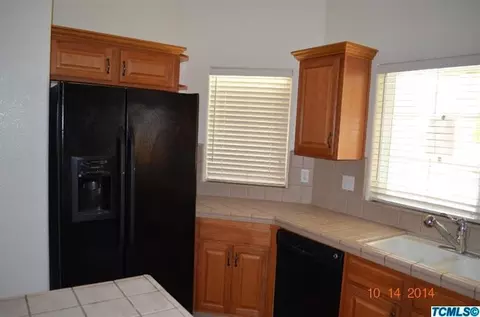 406 E Gibson Ave, Reedley, CA 93654 photo 7