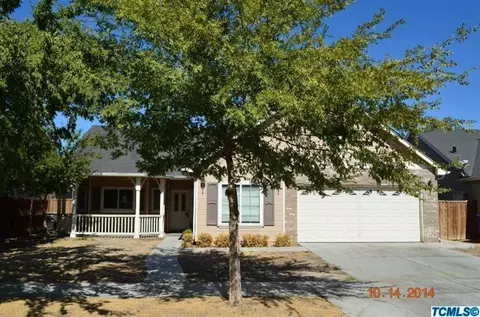 406 E Gibson Ave, Reedley, CA 93654 photo 1