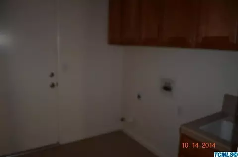 406 E Gibson Ave, Reedley, CA 93654 photo 11