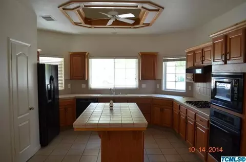 406 E Gibson Ave, Reedley, CA 93654 photo 4